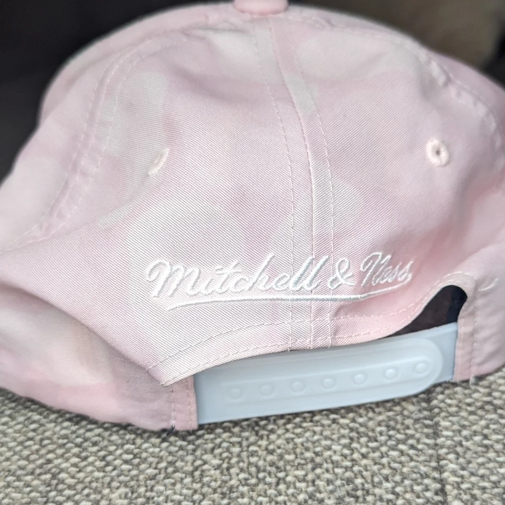 Mitchell & Ness Cleveland Cavaliers Pink Tye Dye Snapback